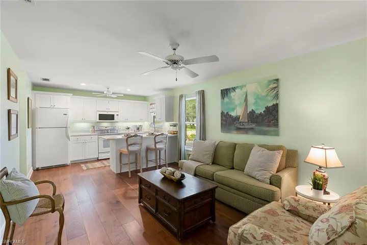 6460 Hidden Oaks Ln, Naples, Florida 34119