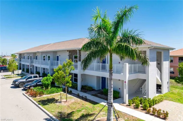 3303 SW 8th  PL, Cape Coral, FL 33914