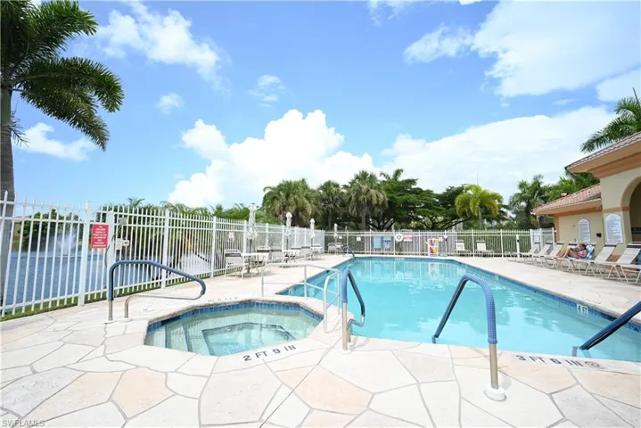 15449 Bellamar Cir 1221, Fort Myers, Florida 33908