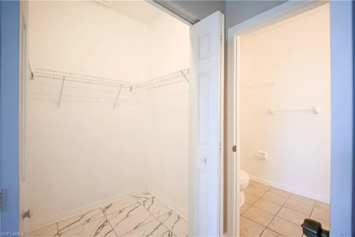 15449 Bellamar Cir 1221, Fort Myers, Florida 33908