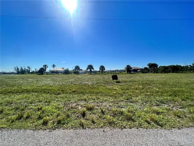 4008 Nw 42nd Pl, Cape Coral, Florida 33993