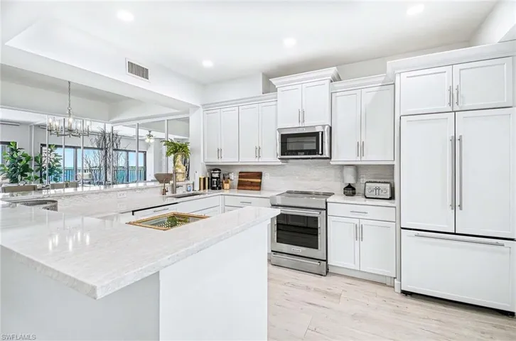 632 La Peninsula Blvd 632, Naples, Florida 34113
