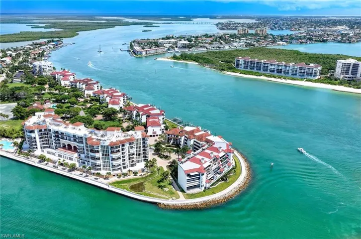 632 La Peninsula Blvd 632, Naples, Florida 34113