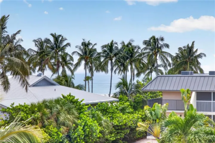 1246 Fulgur St 110, Sanibel, Florida 33957