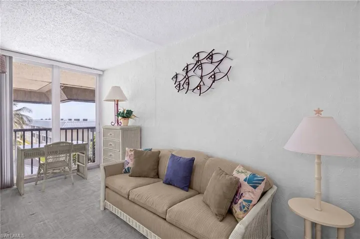 1246 Fulgur St 110, Sanibel, Florida 33957