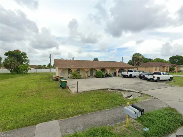2241  SUNSHINE  BLVD, Naples, FL 34116