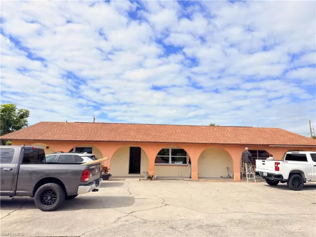 2241  SUNSHINE  BLVD, Naples, FL 34116