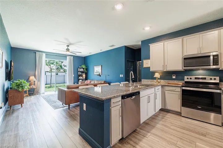 3083 Nw 4th Pl, Cape Coral, Florida 33993