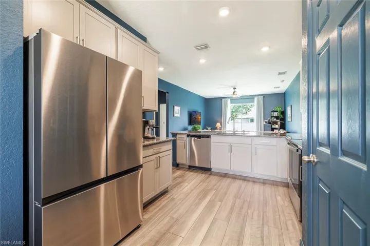 3083 Nw 4th Pl, Cape Coral, Florida 33993