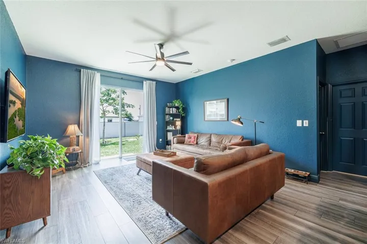 3083 Nw 4th Pl, Cape Coral, Florida 33993