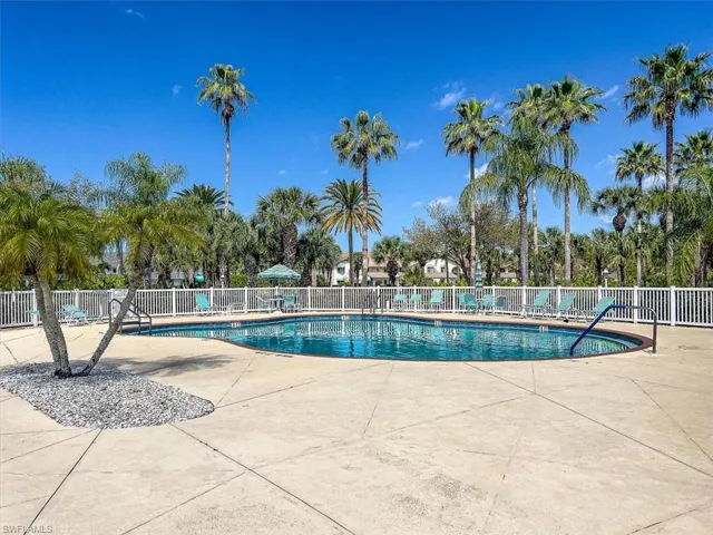 Community Pool & Patio