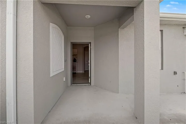 18795 Copperhead Ct N, Lehigh Acres, Florida 33936