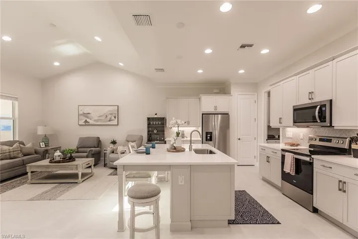 7263  Cayo Coco  LN, Naples, FL 34113