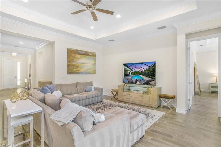 3045 Mandalay CT, NAPLES FL 34105