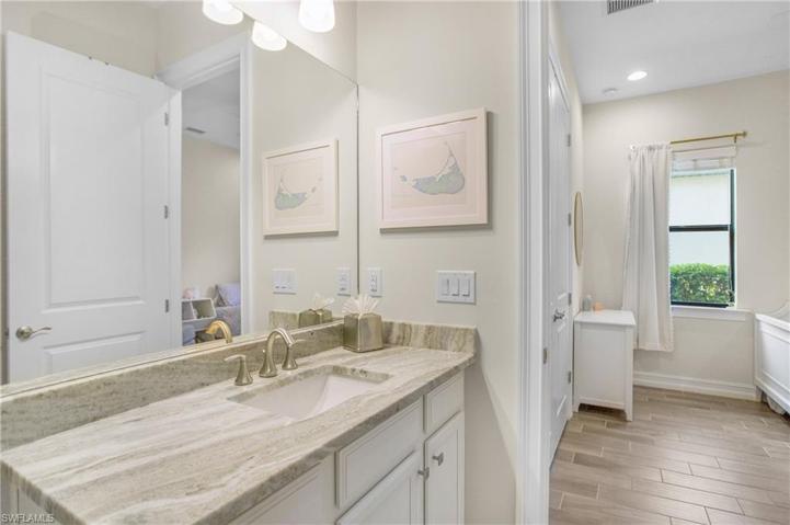 3045 Mandalay CT, NAPLES FL 34105
