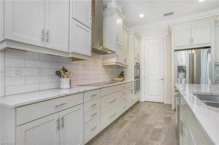 3045 Mandalay CT, NAPLES FL 34105