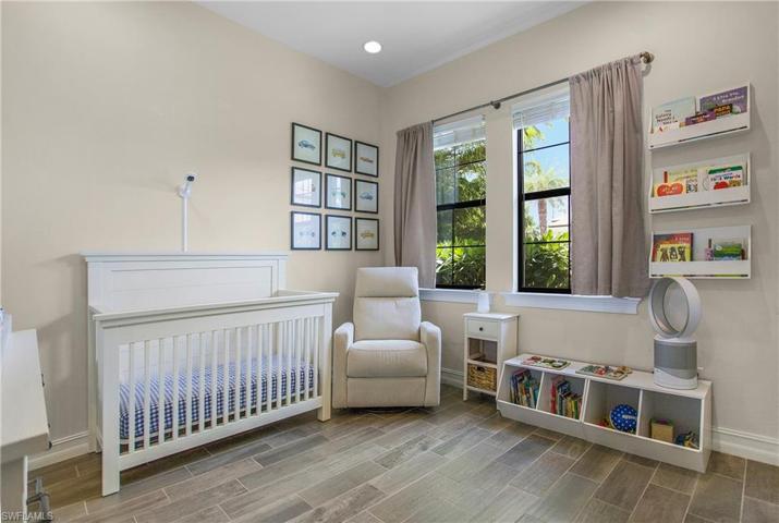 3045 Mandalay CT, NAPLES FL 34105