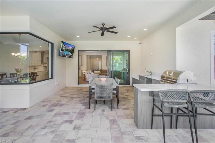 3045 Mandalay CT, NAPLES FL 34105