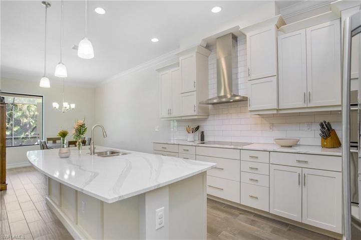 3045 Mandalay CT, NAPLES FL 34105