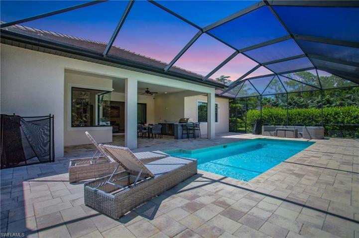 3045 Mandalay CT, NAPLES FL 34105