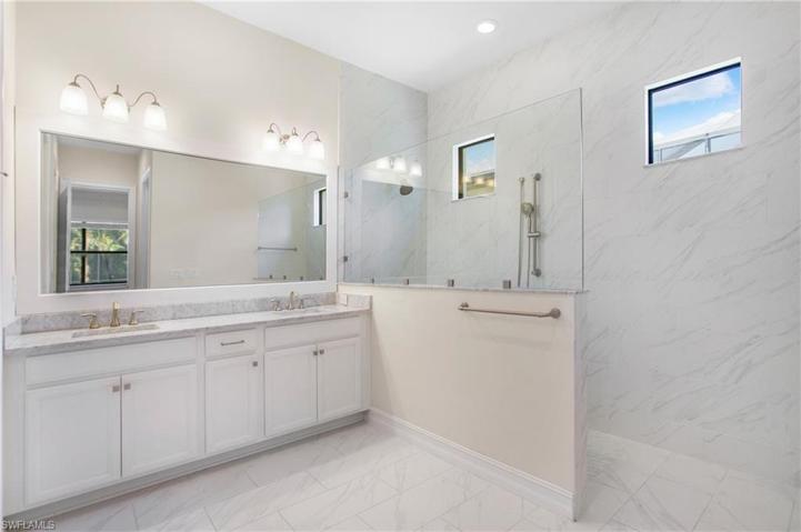 3045 Mandalay CT, NAPLES FL 34105
