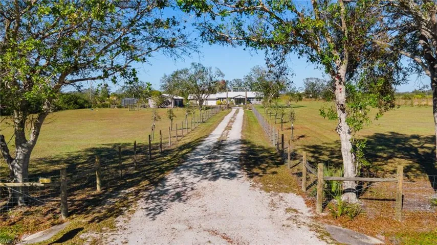2222 Se Mcclelland Dr, Arcadia, Florida 34266