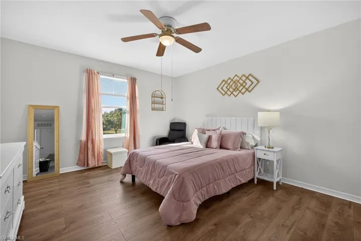 812 Sw 11th Ct, Cape Coral, Florida 33991