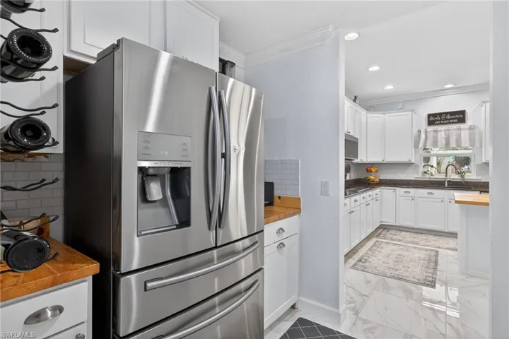 812 Sw 11th Ct, Cape Coral, Florida 33991