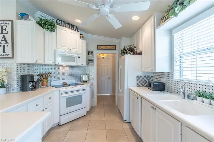 8424  Borboni  CT, Naples, FL 34114