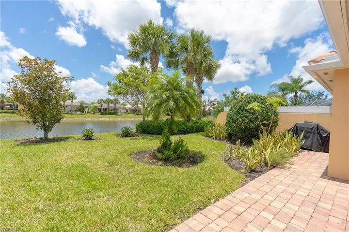 8424  Borboni  CT, Naples, FL 34114