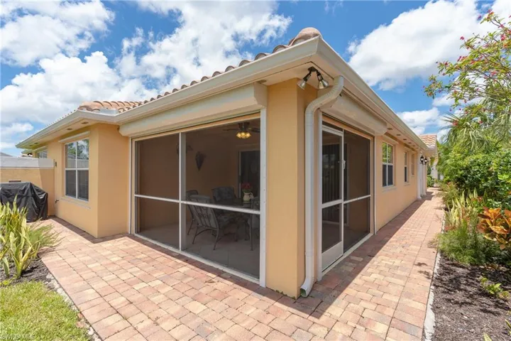 8424  Borboni  CT, Naples, FL 34114