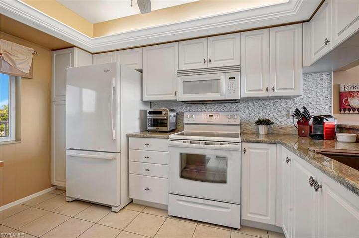 14901  Park Lake  DR, Fort Myers, FL 33919