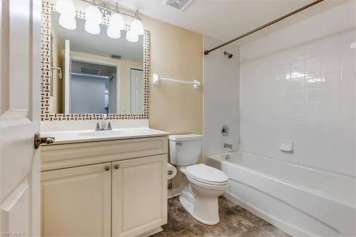 Relaxing tub and shower design