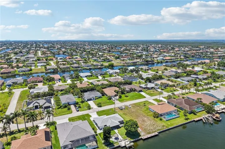 2609 Sw 37th St, Cape Coral, Florida 33914