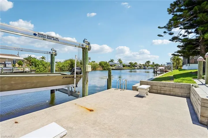 2609 Sw 37th St, Cape Coral, Florida 33914