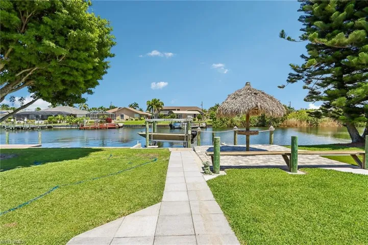 2609 Sw 37th St, Cape Coral, Florida 33914