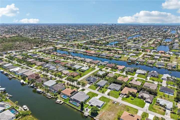 2609 Sw 37th St, Cape Coral, Florida 33914