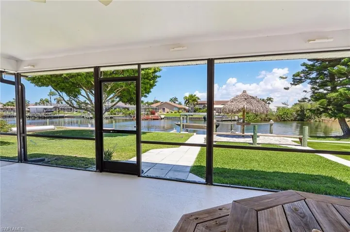 2609 Sw 37th St, Cape Coral, Florida 33914