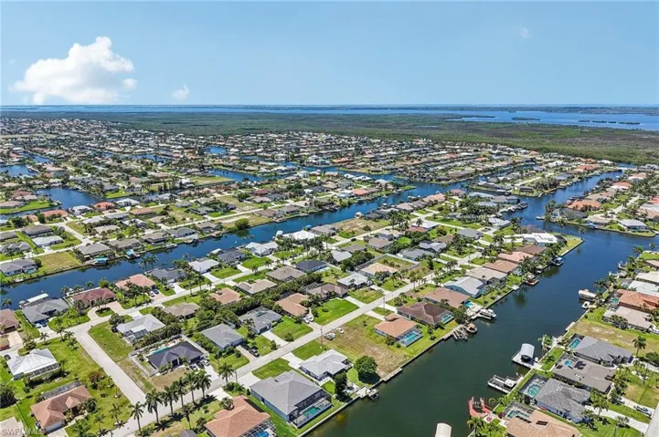 2609 Sw 37th St, Cape Coral, Florida 33914