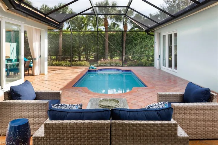 982 Tivoli Ct, Naples, Florida 34104