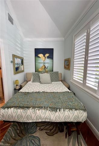 4987 Coach LN, NAPLES FL 34114