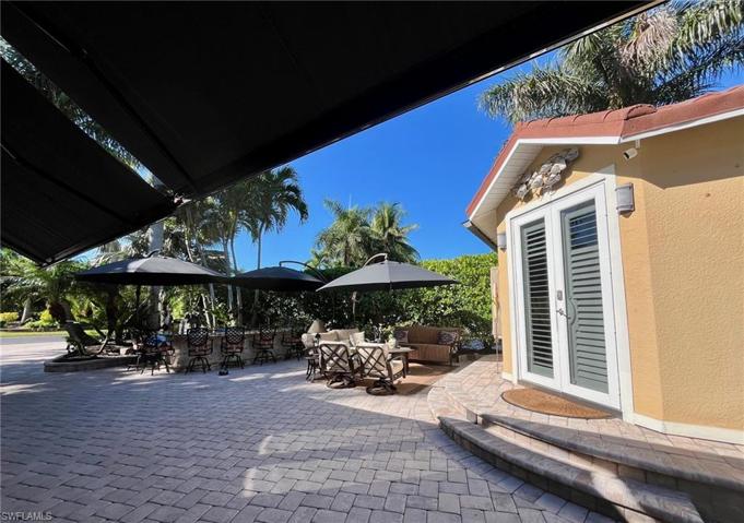4987 Coach LN, NAPLES FL 34114