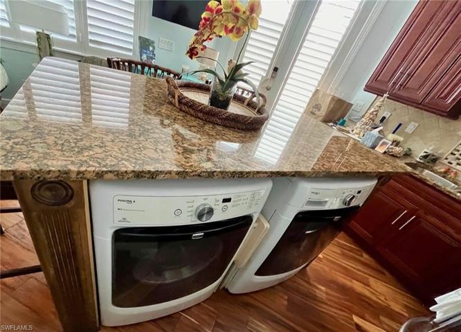 4987 Coach LN, NAPLES FL 34114
