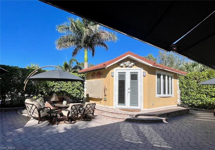 4987 Coach LN, NAPLES FL 34114