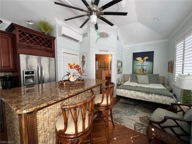 4987 Coach LN, NAPLES FL 34114