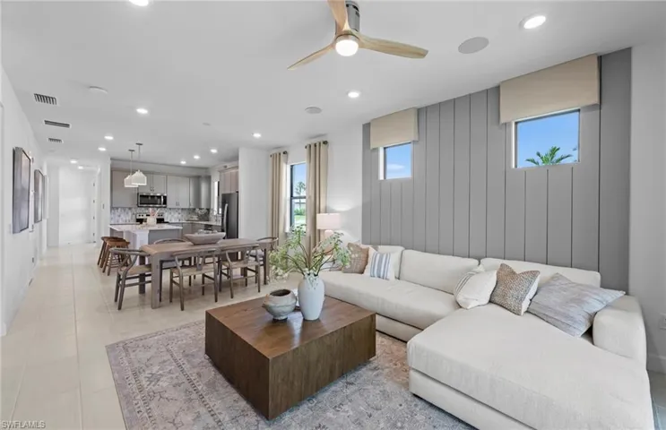 Exterior/interior photos are of staged model home. Illustration purposes only.