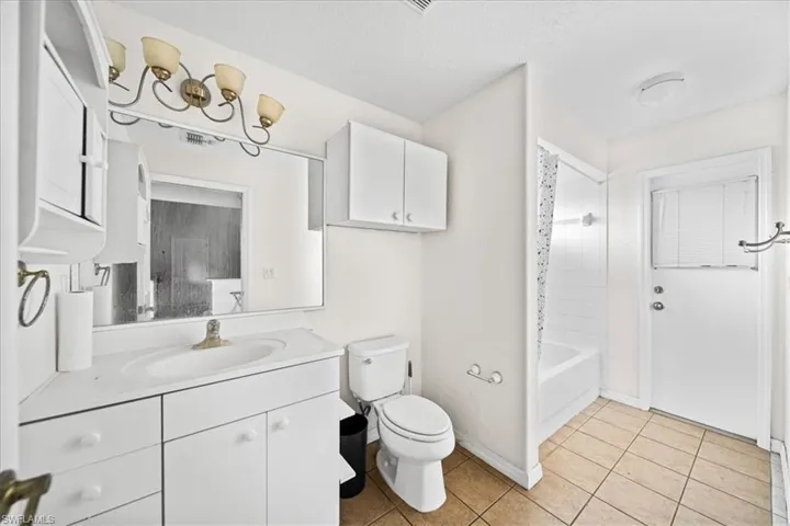 1019 Angelo Ave, Lehigh Acres, Florida 33971