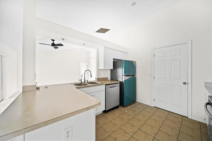 1019 Angelo Ave, Lehigh Acres, Florida 33971