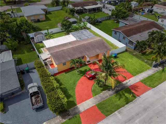 Birds eye view of property