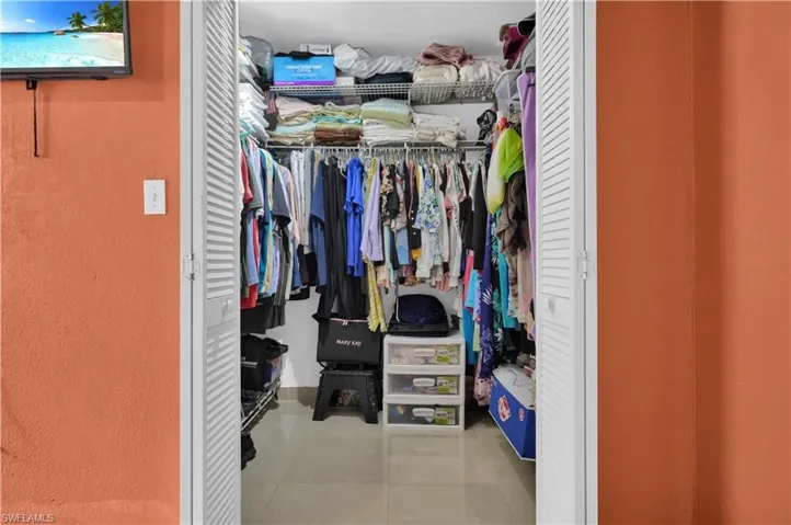 View of walk in closet